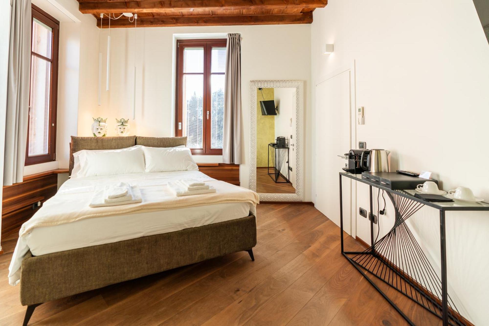 Bed & Breakfast La Finestra Sul Ponte 2*